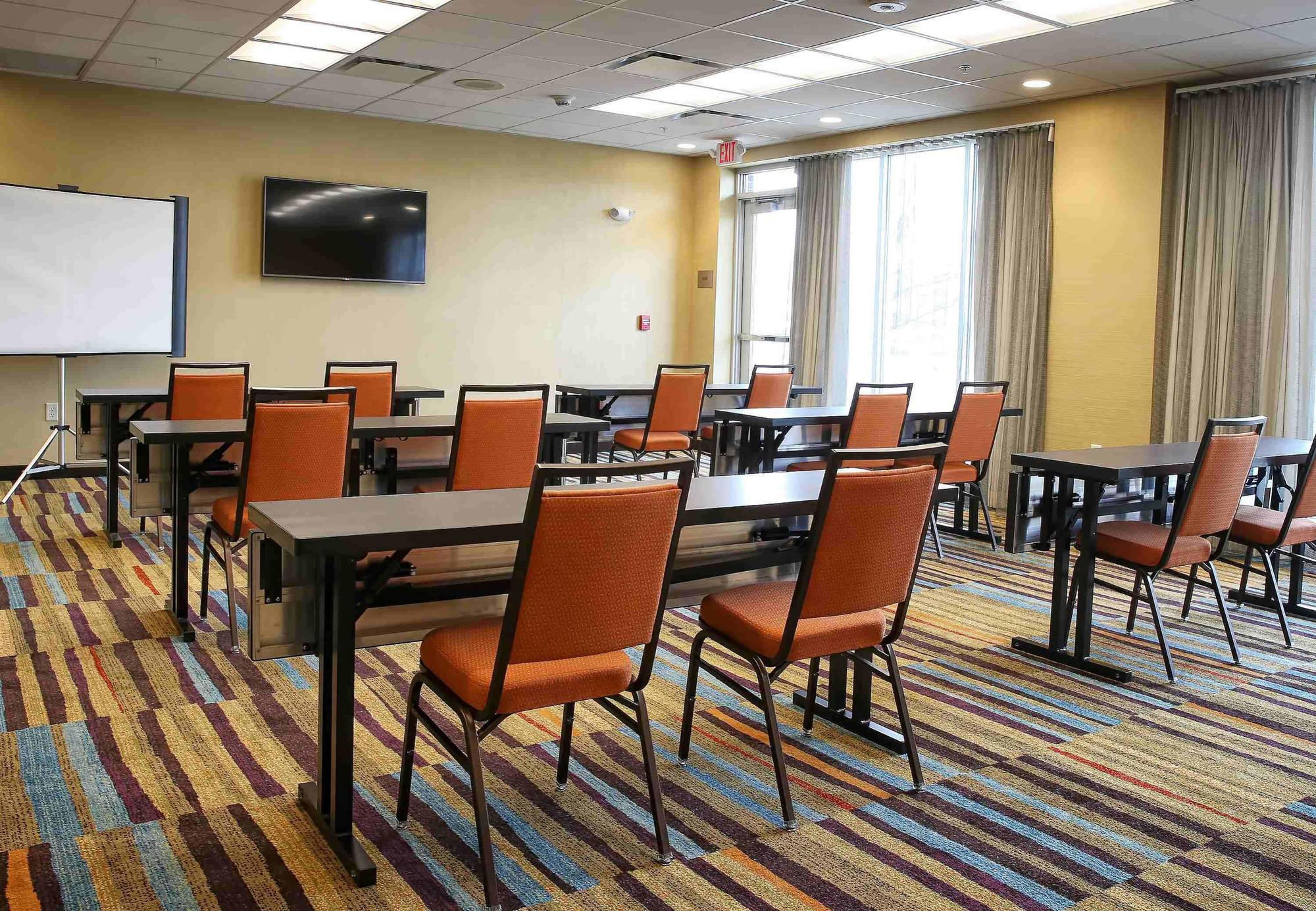Fairfield Inn & Suites By Marriott Madison ורונה מראה חיצוני תמונה